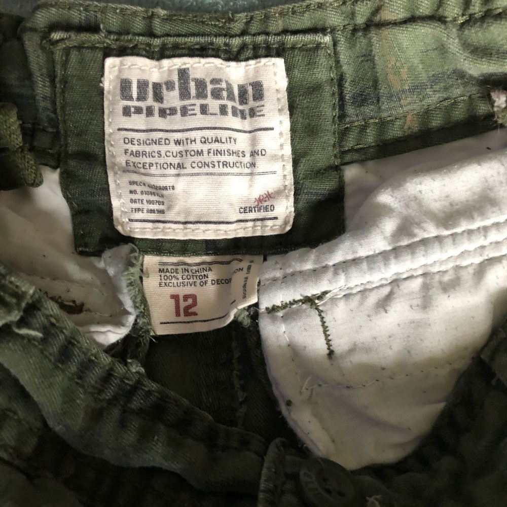 Boy Cargo shorts - Picture 3 of 3
